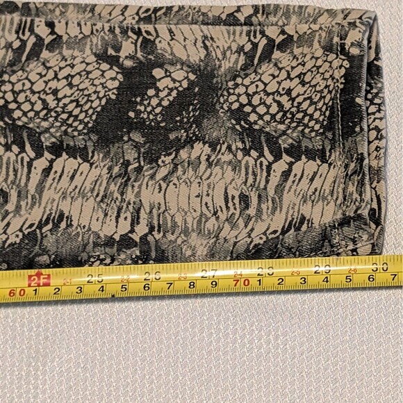 CAbi Womens Size 4 Style #958 Diamondback Snake Reptile Print Super Skinny Jeans - Picture 9 of 10
